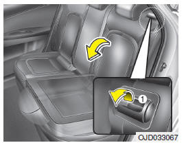 Składanie oparcia tylnego siedzenia (dla wersji 3 drzwiowej samochodu)